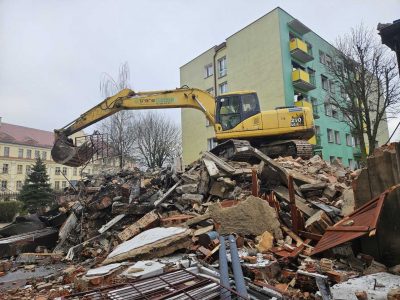 Wyburzenie budynku gospodarczego Plac Bankowy3