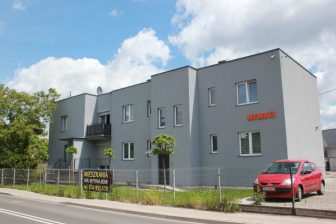 Zespół budynków w zabudowie szeregowej ul. Mylna Ostrów Wlkp (1)